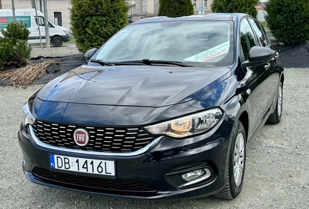 Fiat Tipo cena 35900 przebieg: 153000, rok produkcji 2016 z Konstancin-Jeziorna małe 781